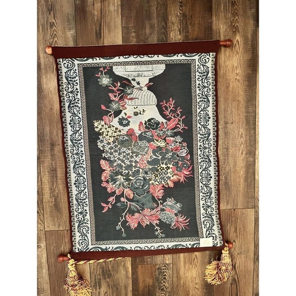 Bombay Company Floral Flowers in Vase Tapestry Wall Hanging W/ Tassel Rope India - Picture 5 of 6